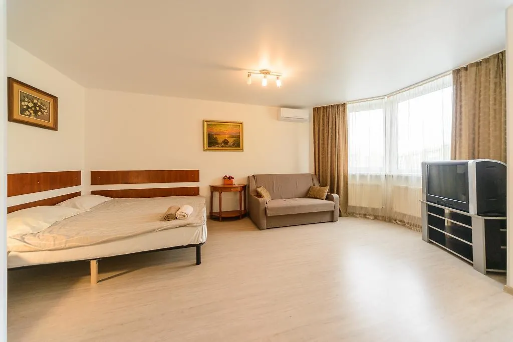 Bright New Apartment Near Airport Zhylayny Kyiv