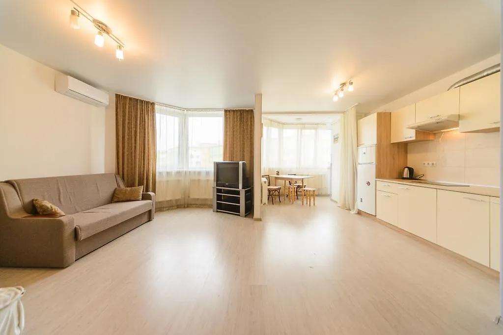 Bright New Apartment Near Airport Zhylayny Kyiv